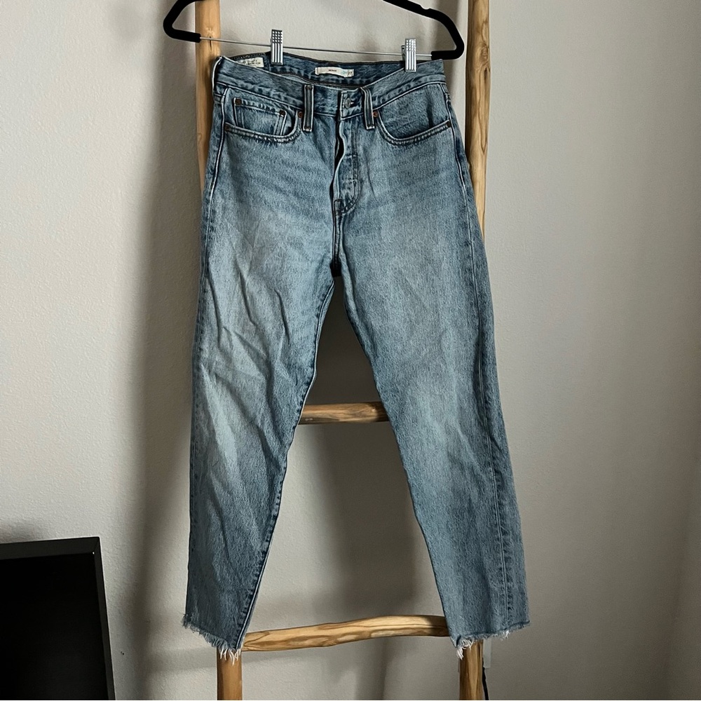 Levi’s wedgie jeans